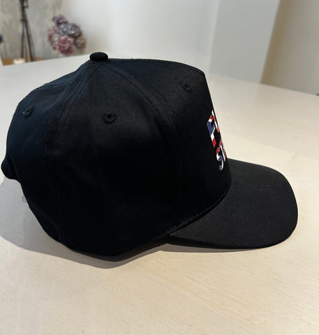 The naughty hat you’ve seen on social media… **** STARMER…